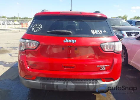 2018 Jeep Compass Sport Fwd из США, поврежденный, VIN 3C4NJCAB2JT133321